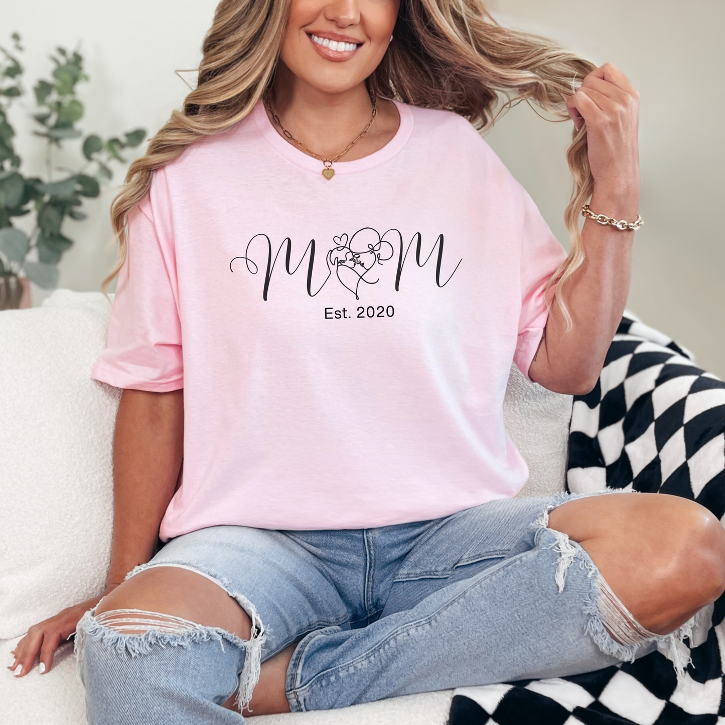 Personalized "Est. Year Mom" - Heart Line Art T-Shirt
