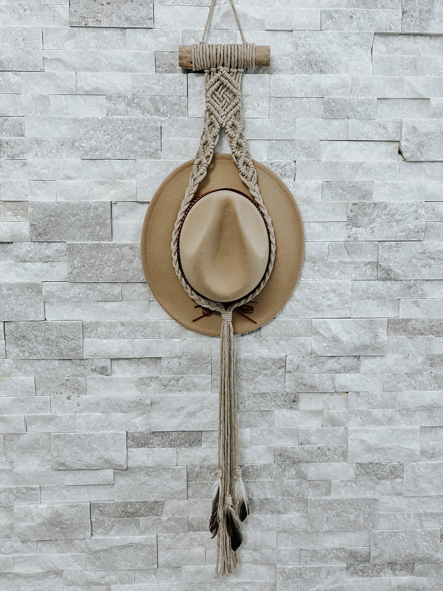 Macramé Hat Hanger with Feathers in Almond Color